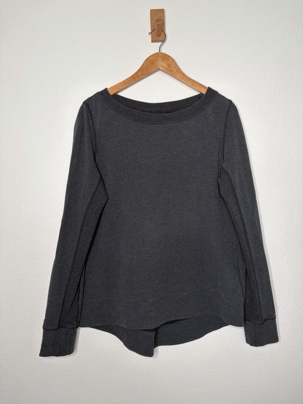 Lululemon Crew Neck Sweatshirt in Dark Grey Size 12 Loungewear
